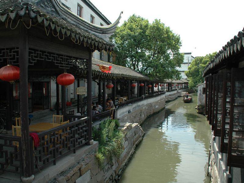 倡导绿色出行 提升城市交通出行品质